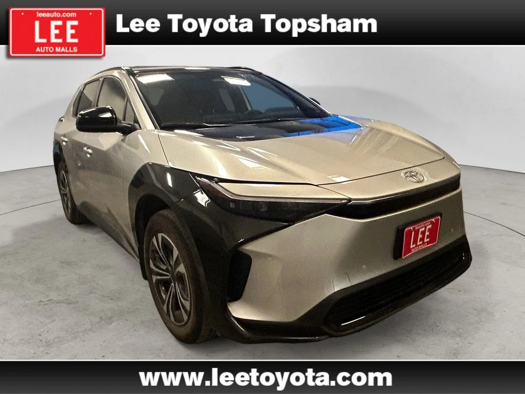 Used 2023 Silver Metallic Toyota XLE image 7