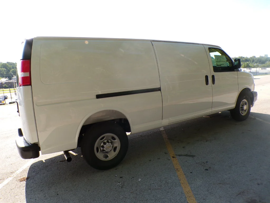 2026 Chevrolet Express Cargo Work Van - Photo 8