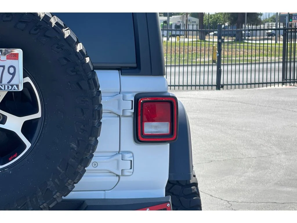Used 2022 Bright White Clearcoat Jeep Unlimited Rubicon image 49