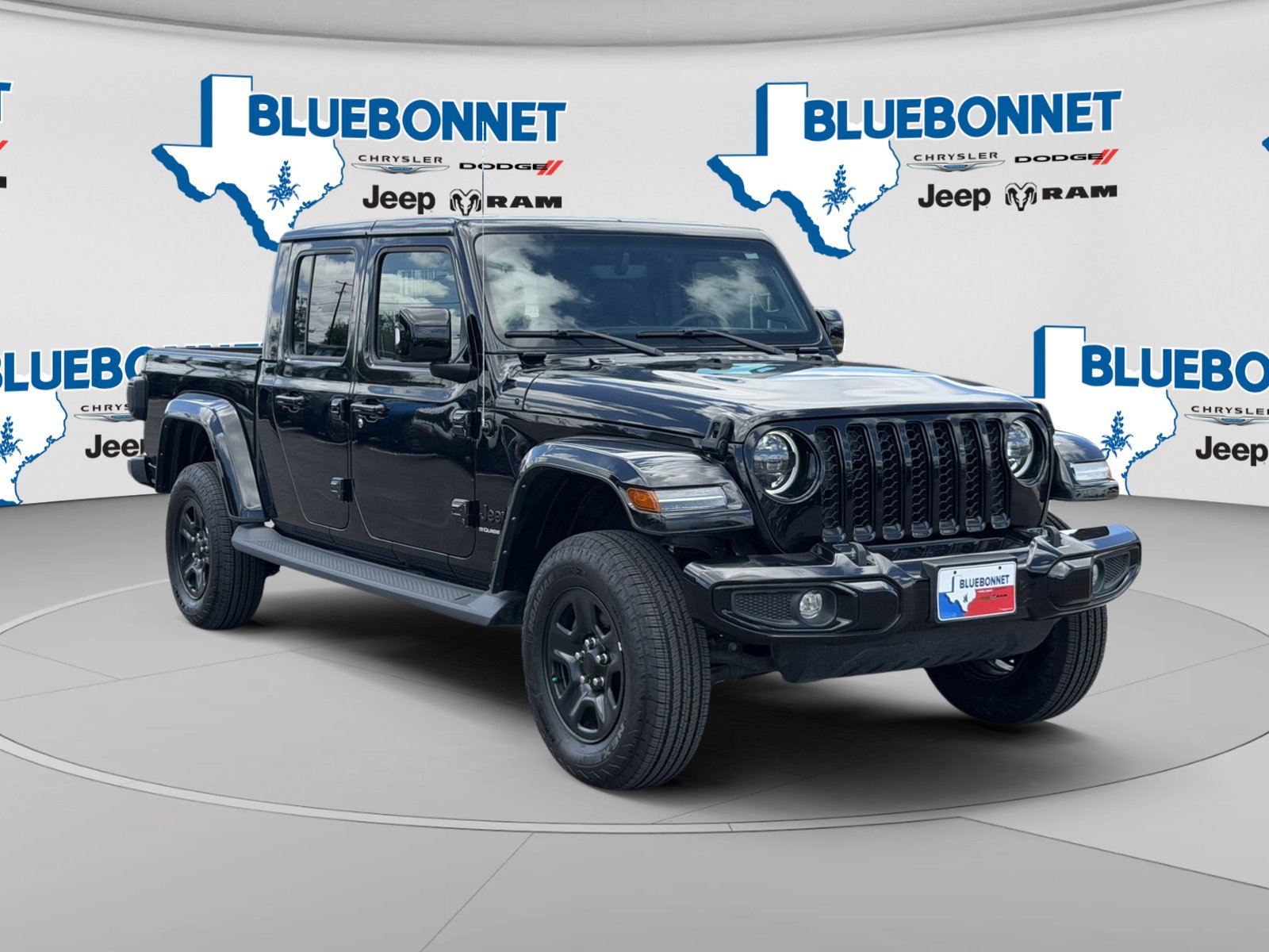 Used 2023 Black Clearcoat Jeep High Altitude image 3