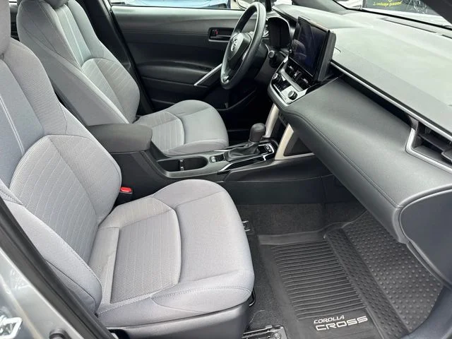 Used 2023 Silver Toyota Hybrid S image 17