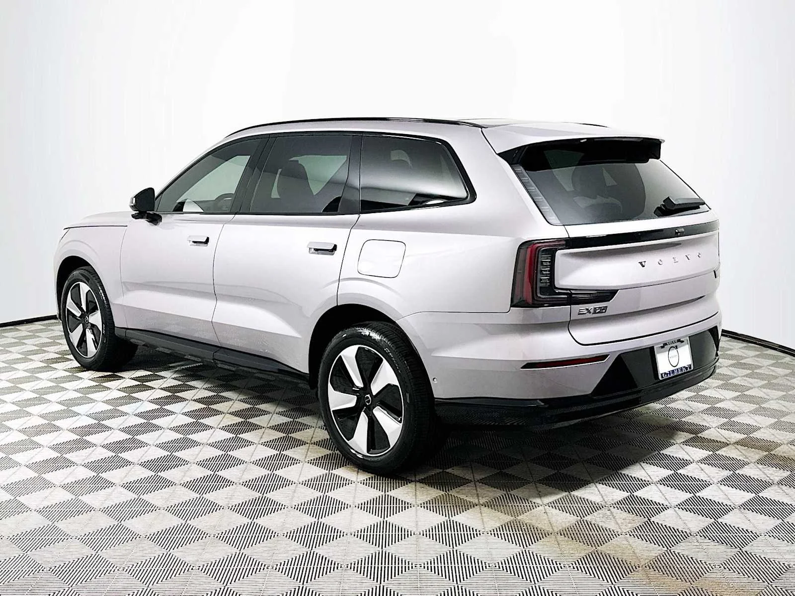 New 2026 Aurora Silver Volvo Plus image 5