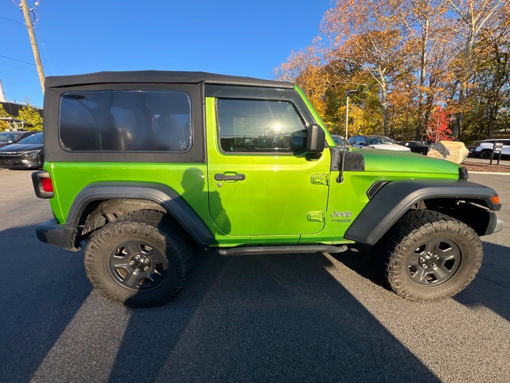Used 2019 Green Jeep Sport image 9