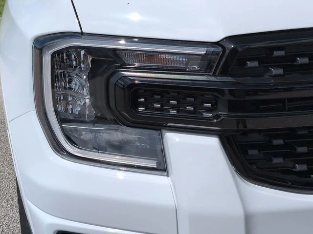 New 2026 Oxford White Ford XLT image 10