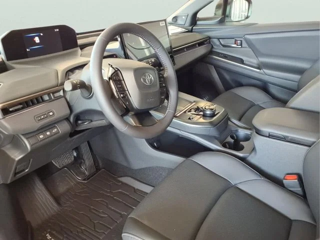 2026 Toyota bZ Woodland Woodland Premium - Photo 12