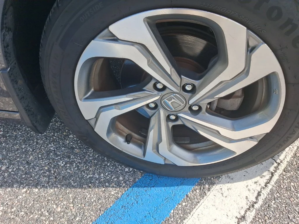 Used 2018 Gray Honda EX image 14