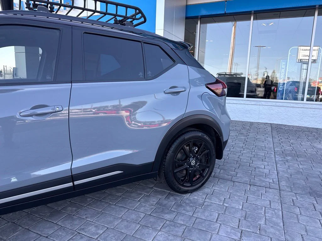 Used 2021 Gray Nissan SR image 6