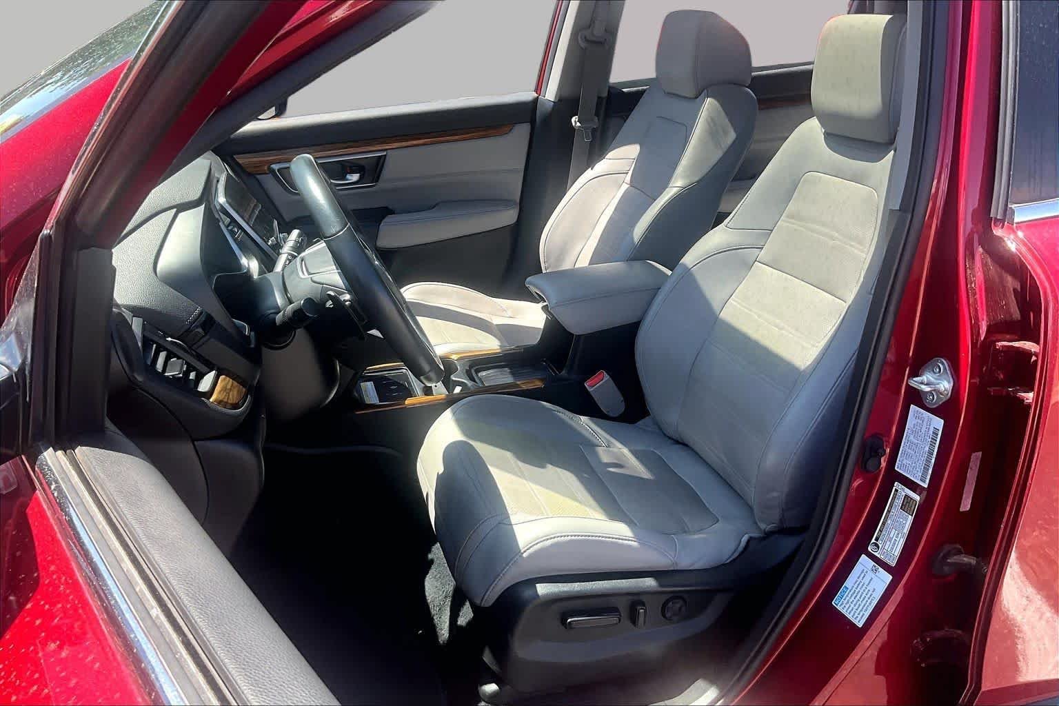 Used 2022 Radiant Red Metallic Honda Touring image 9