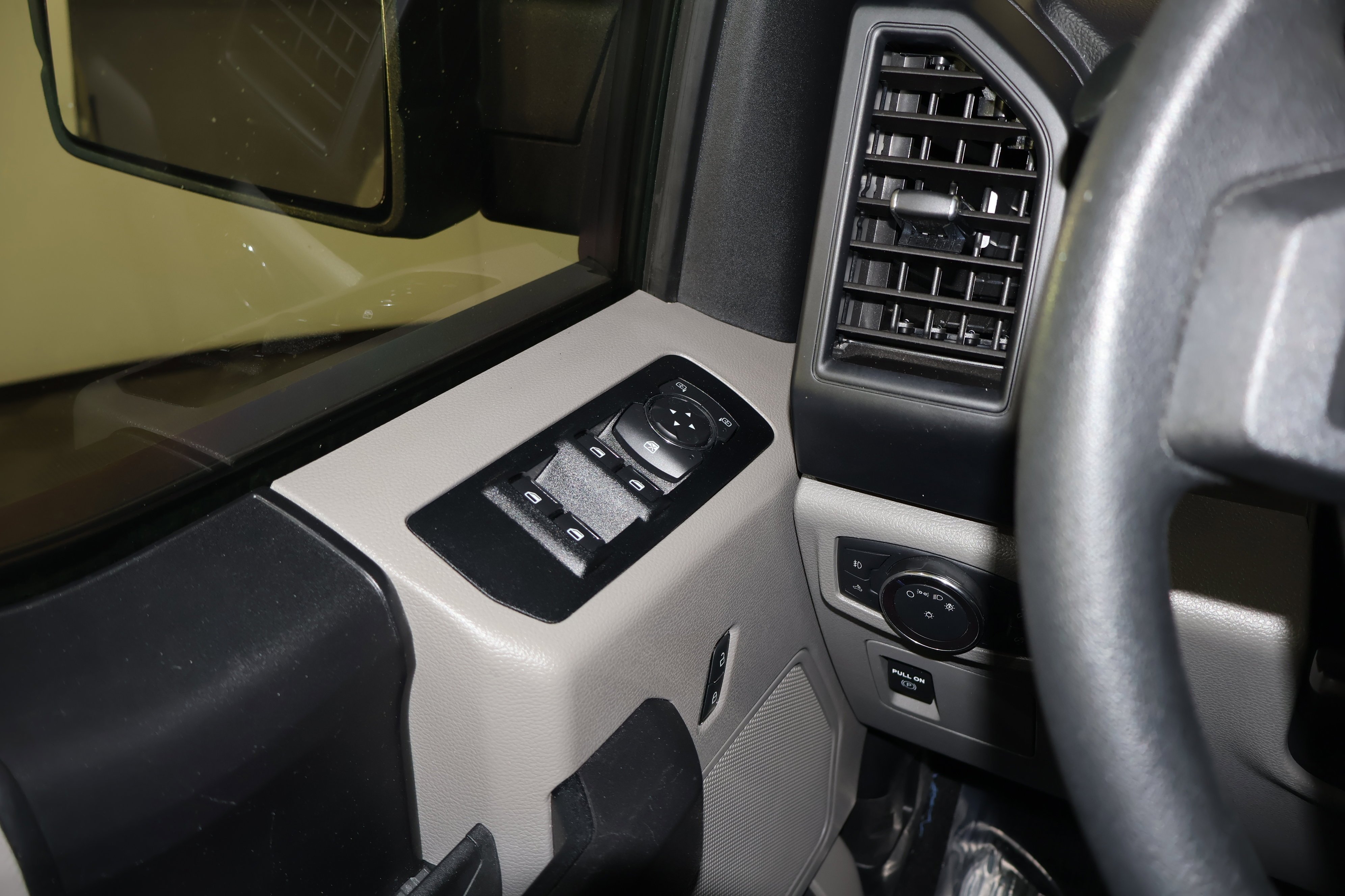 2020 Ford F-150 XL - Photo 36