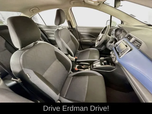 2025 Nissan Versa Sedan SV - Photo 23