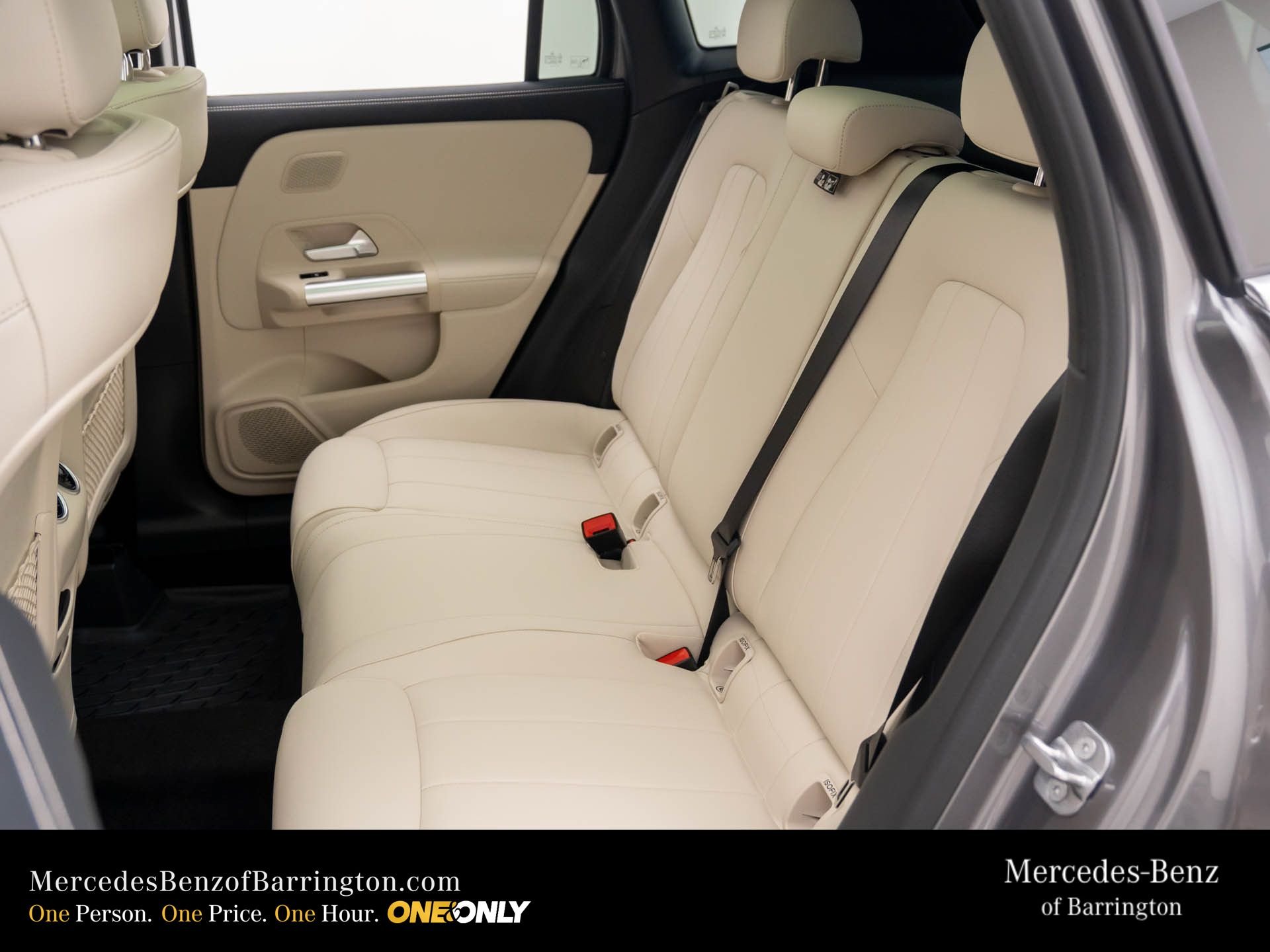 New 2026 Mountain Grey Metallic Mercedes-Benz GLA 250 image 21