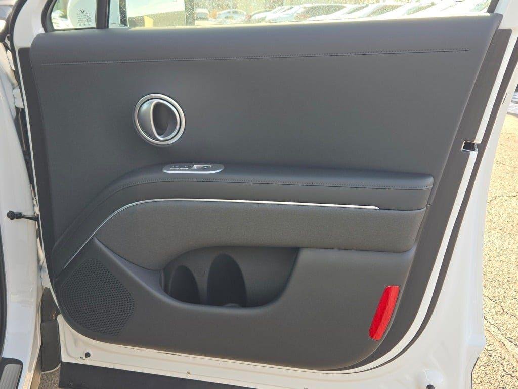 New 2026 White Hyundai Calligraphy AWD image 9