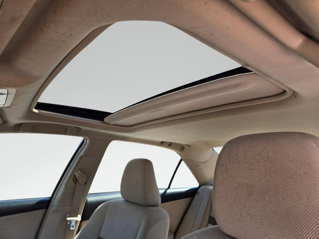 2012 Toyota Camry XLE - Photo 16