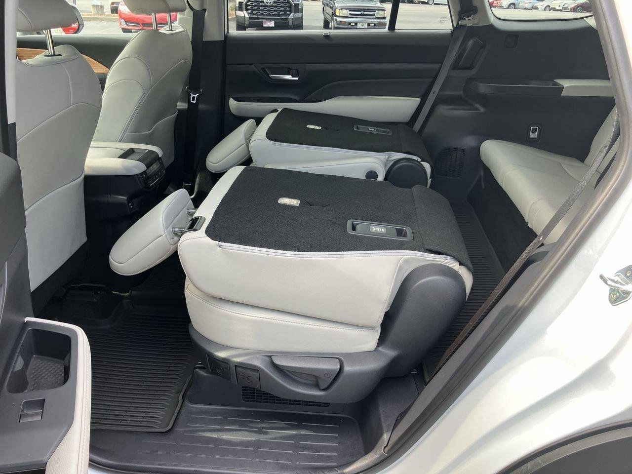Used 2024 White (Wind Chill Pearl) Toyota Limited AWD image 25
