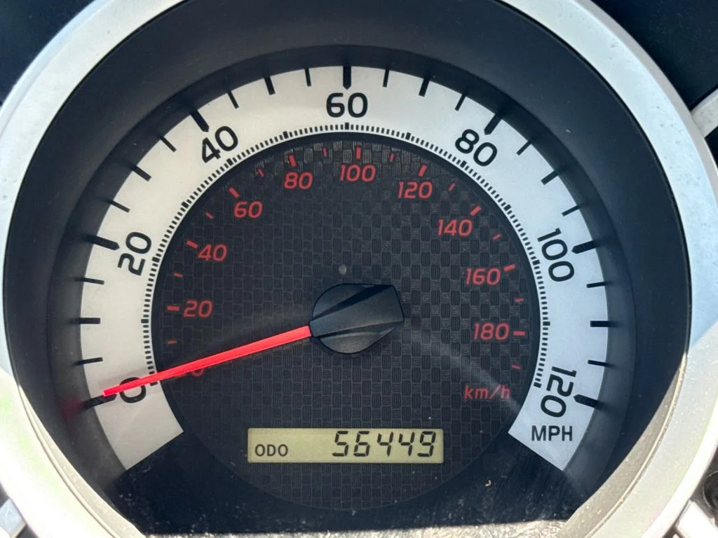 Used 2015 White Toyota Base image 15