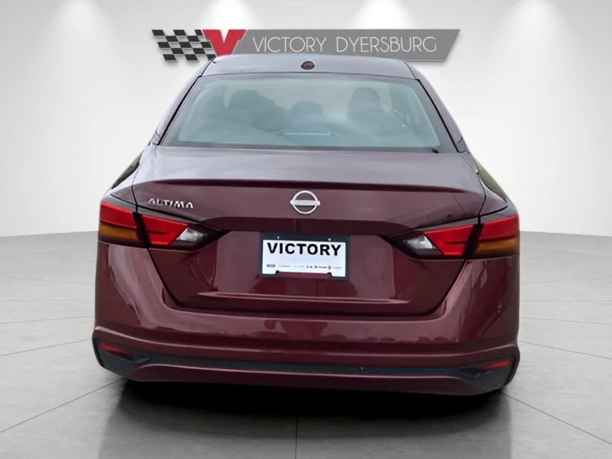 Used 2025  Nissan 2.5 SV image 7