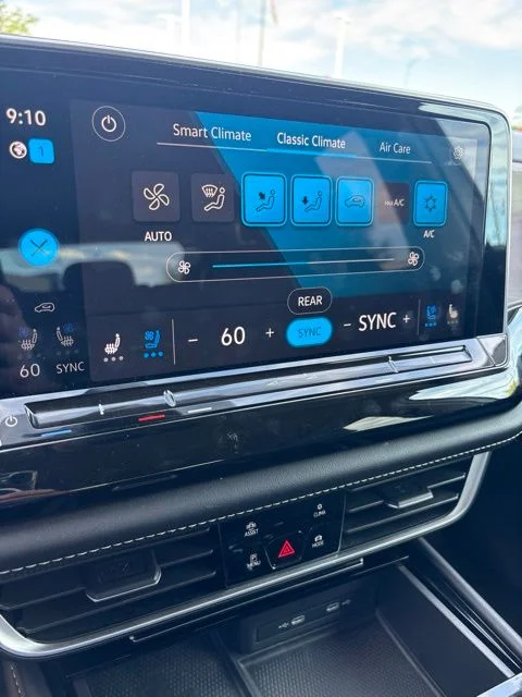 2024 Volkswagen Atlas SE w/Tech - Photo 20