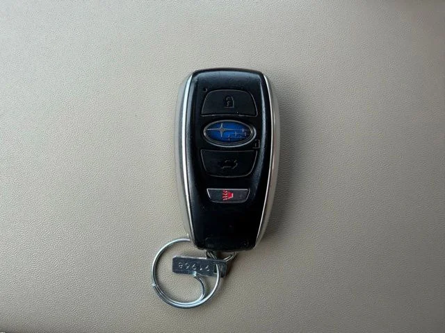 Used 2018 White Subaru 2.5i image 27