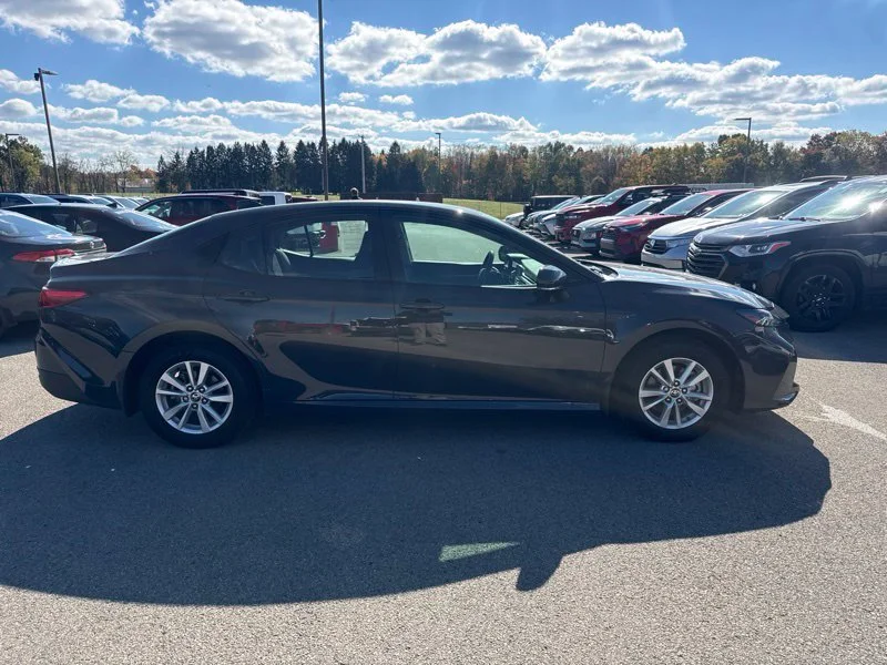 Used 2025  Toyota LE image 11