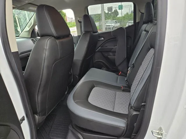 Used 2019 White Chevrolet Z71 image 12
