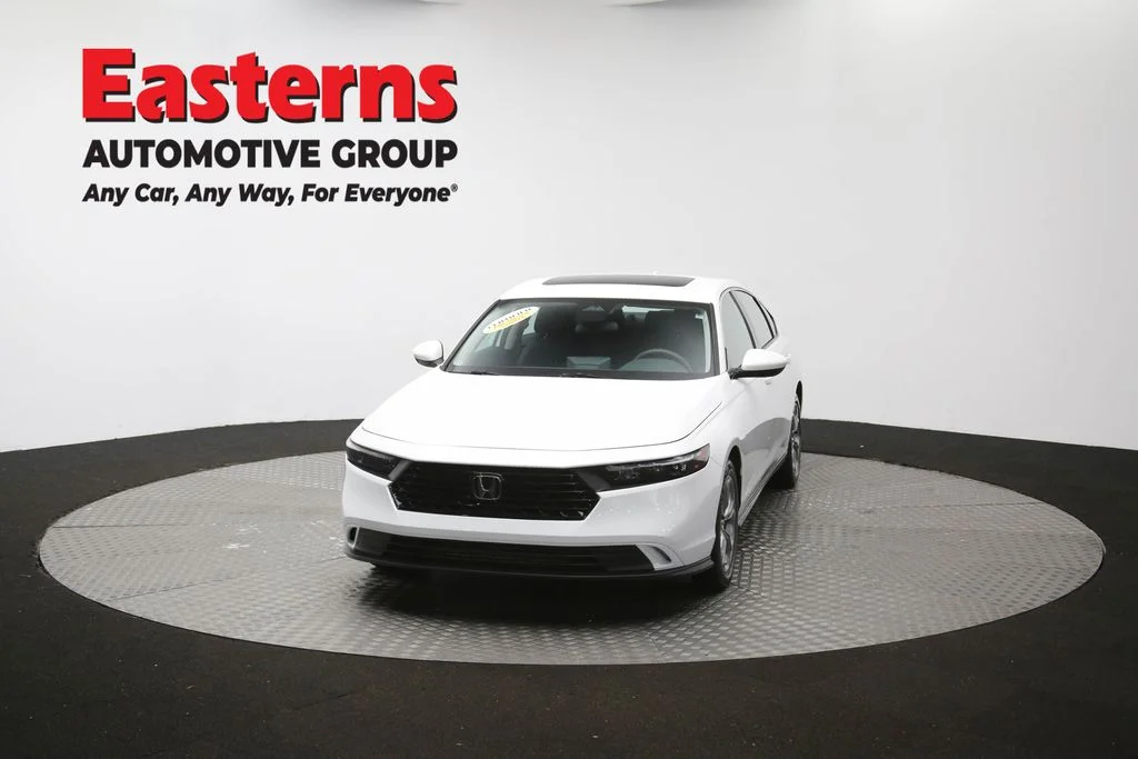 Used 2023 White Honda EX image 56