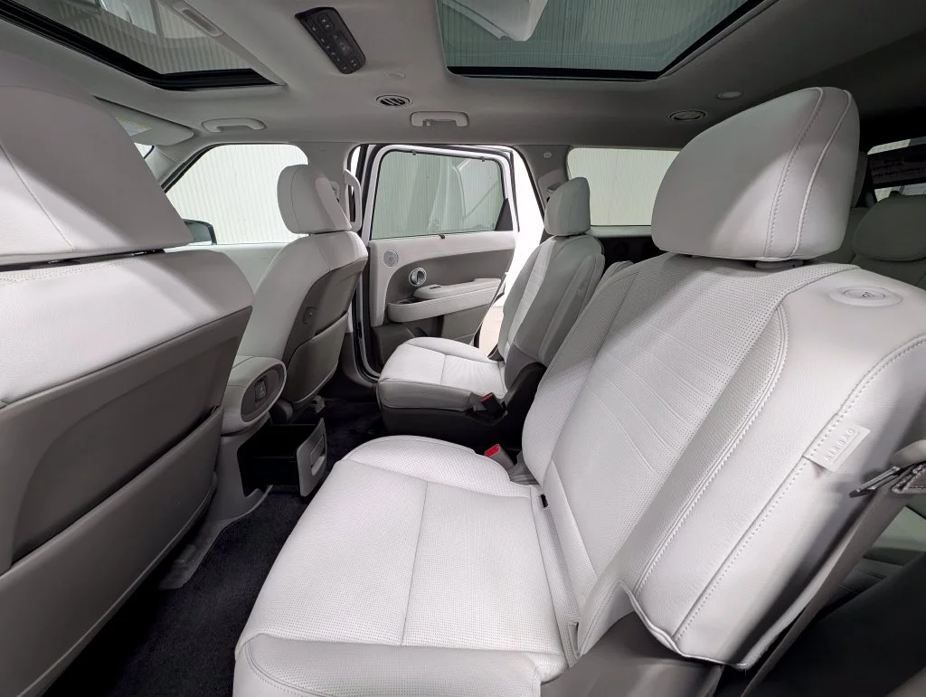 Certified Used 2026 Pearl Hyundai Limited image 15