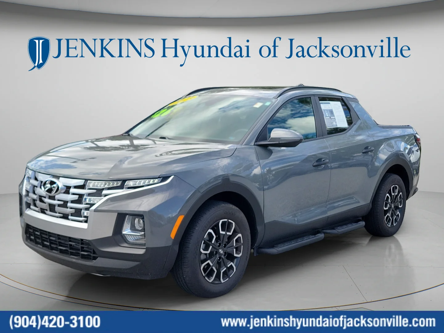 Used 2023 Hampton Gray Hyundai SEL image 7