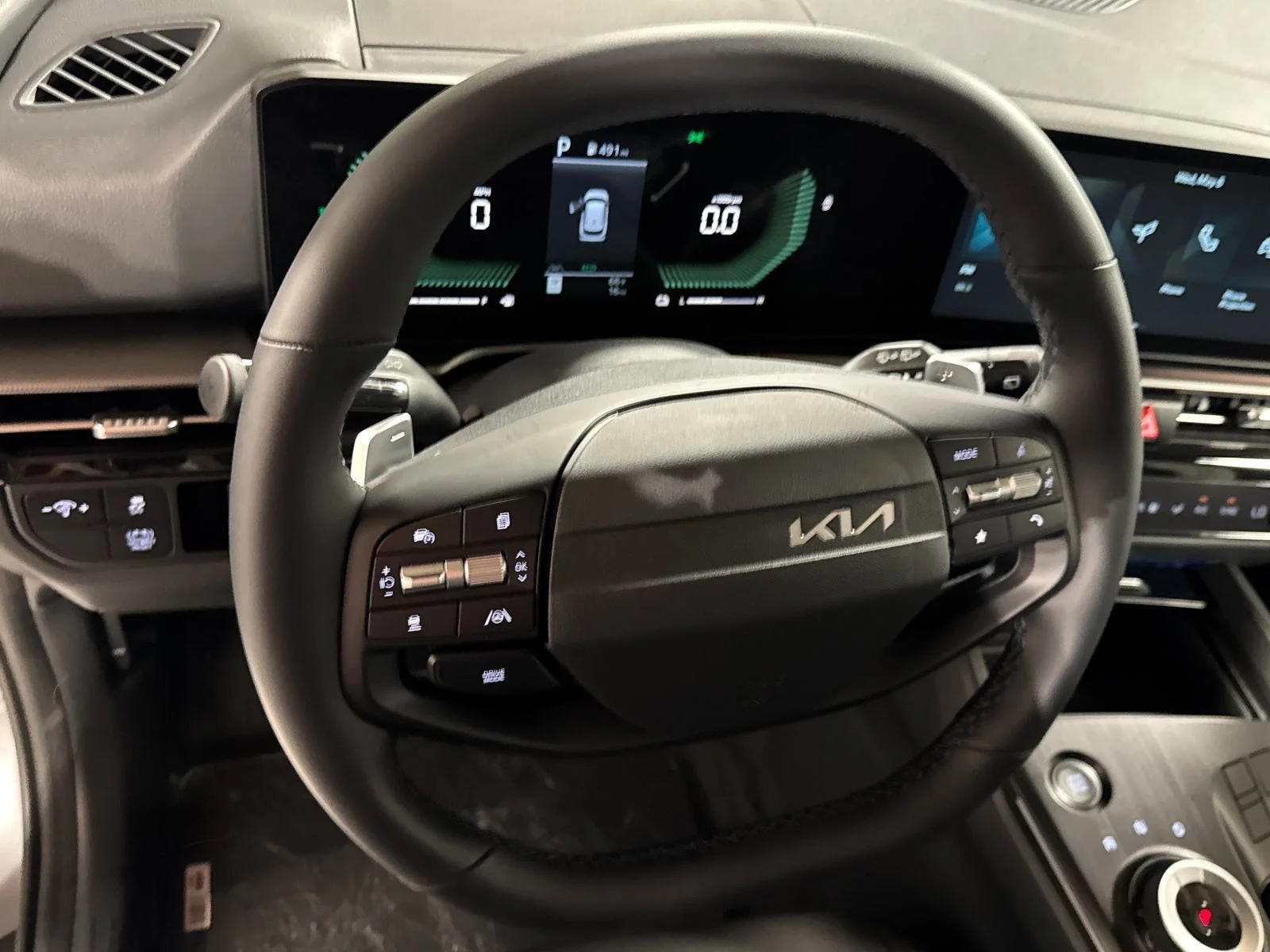 New 2026 Steel Gray Kia LX image 16