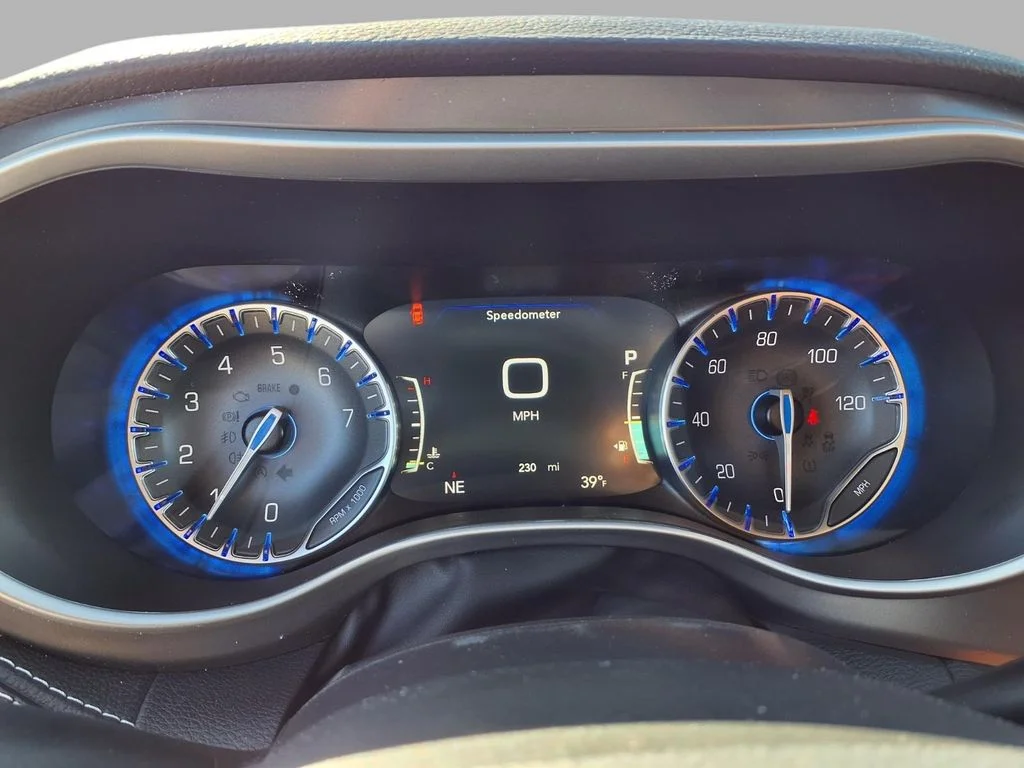 2026 Chrysler Pacifica Select - Photo 14