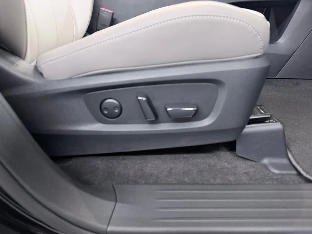 New 2027 BLACK OBSIDIAN INFINITI Luxe AWD image 46