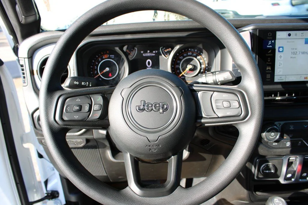 New 2026 Bright White Clear-Coat Exterior Paint Jeep Sport image 13