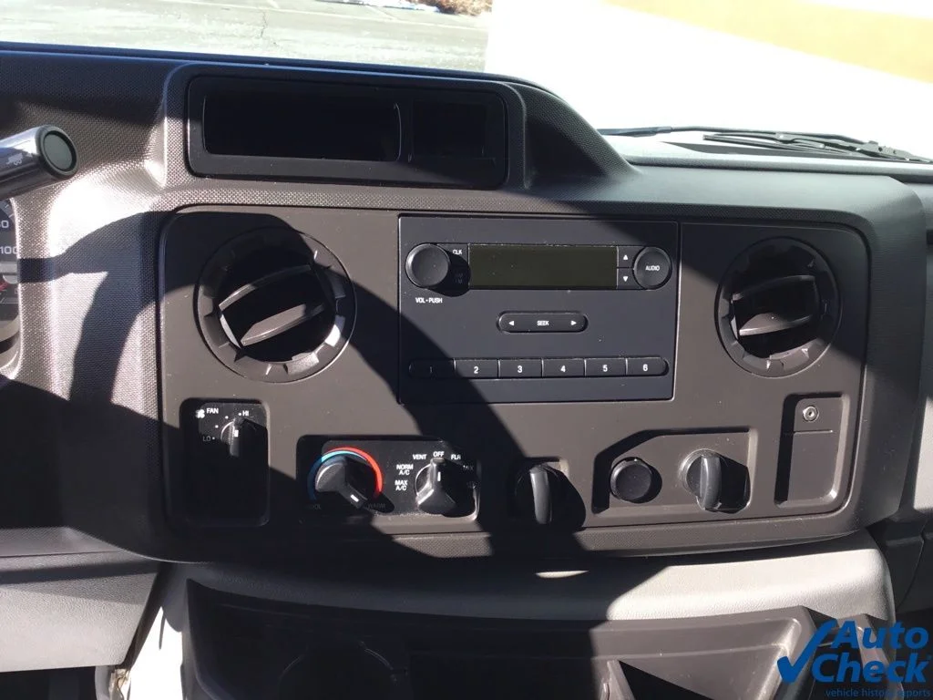 2016 Ford E-Series Cutaway Base - Photo 35