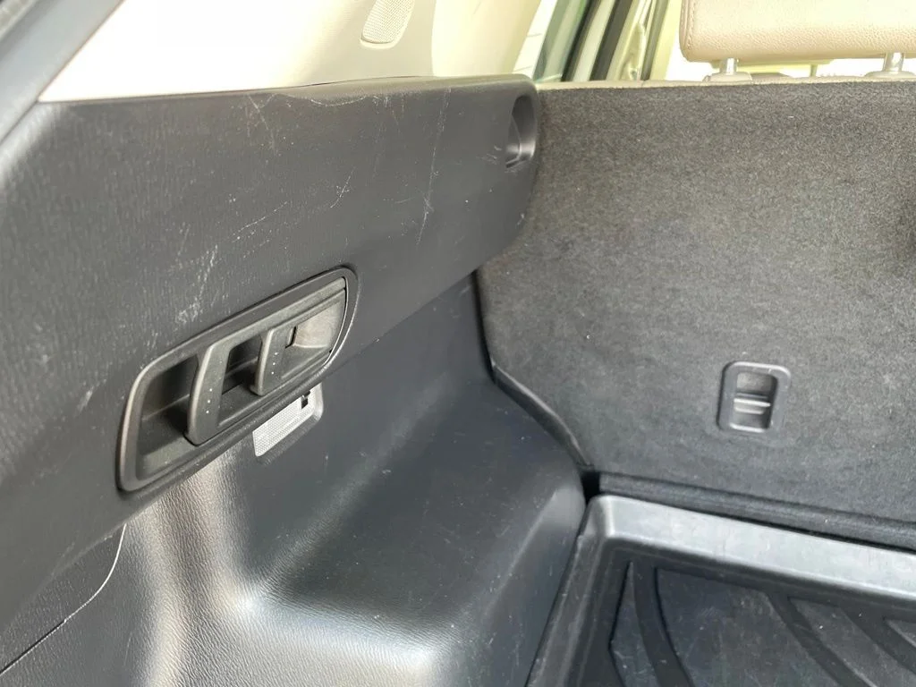 Used 2015 White Mazda Grand Touring image 8