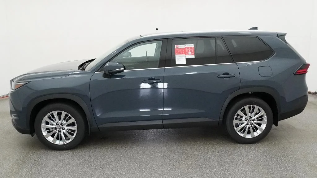 New 2026 Storm Cloud Toyota Platinum image 3