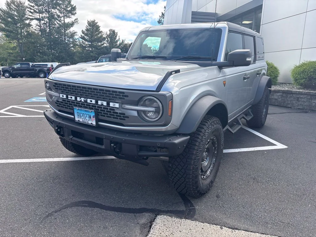 Used 2024 Silver Ford Badlands image 3