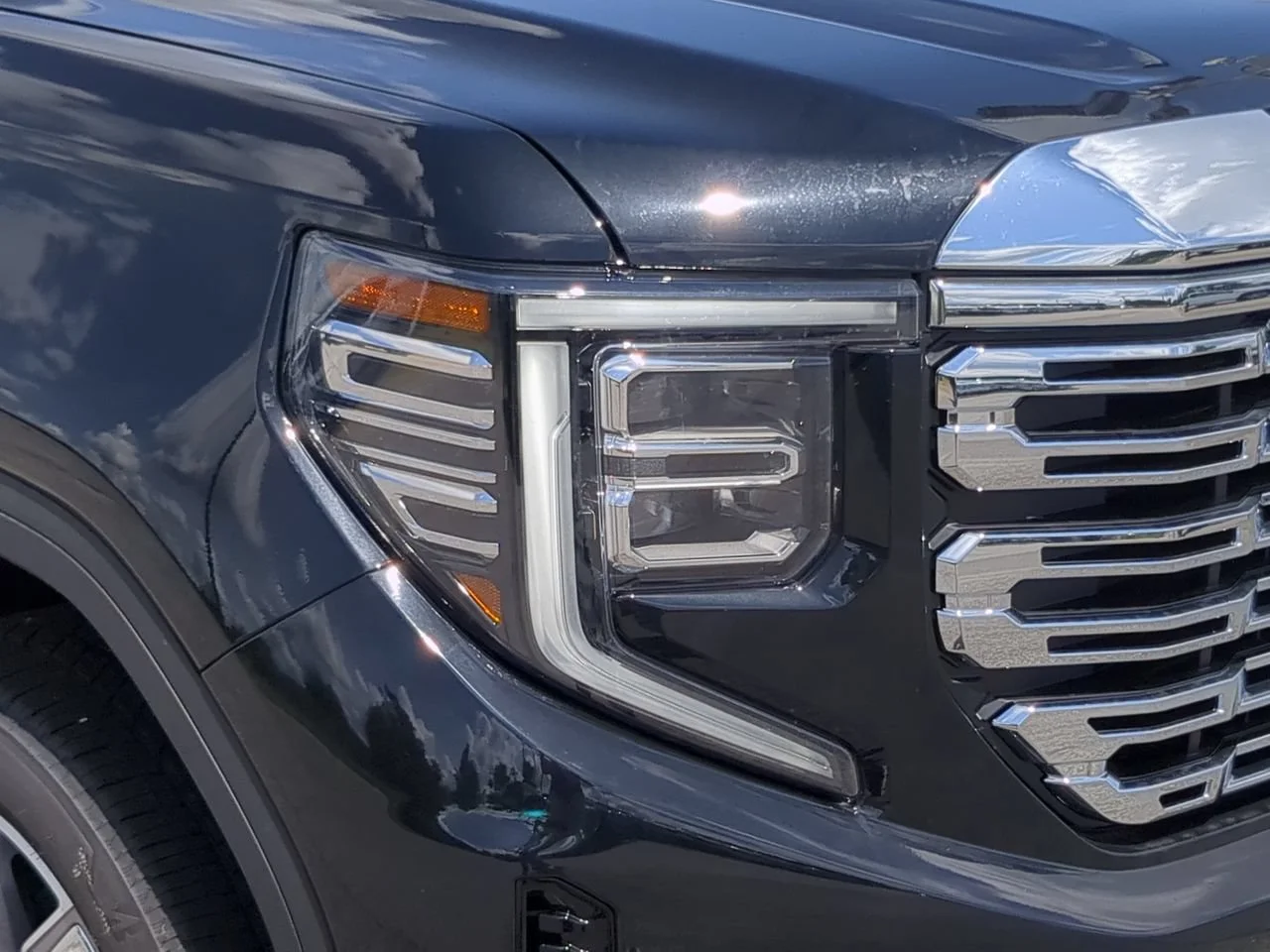 2026 GMC Sierra 1500 Denali - Photo 9