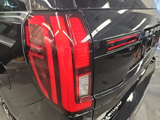 Used 2025 Black Ford Platinum image 30