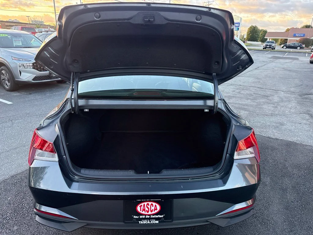 Used 2022 Gray Hyundai SEL image 13
