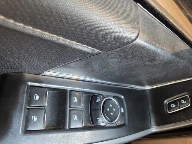 Used 2024 Oxford White Ford XLT image 21
