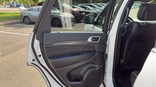 Certified Used 2022 White Jeep Limited image 23