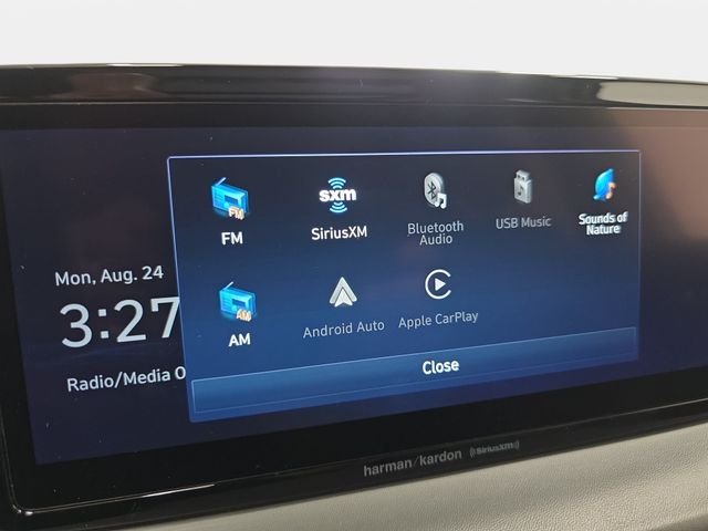 Used 2022 Silver Hyundai Limited image 21