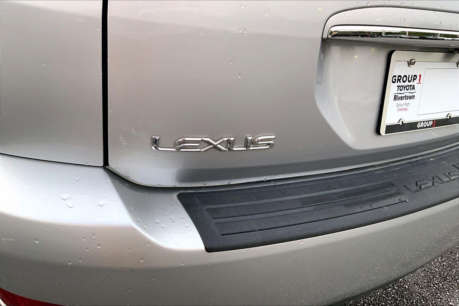 Used 2009 Classic Silver Metallic Lexus  image 27
