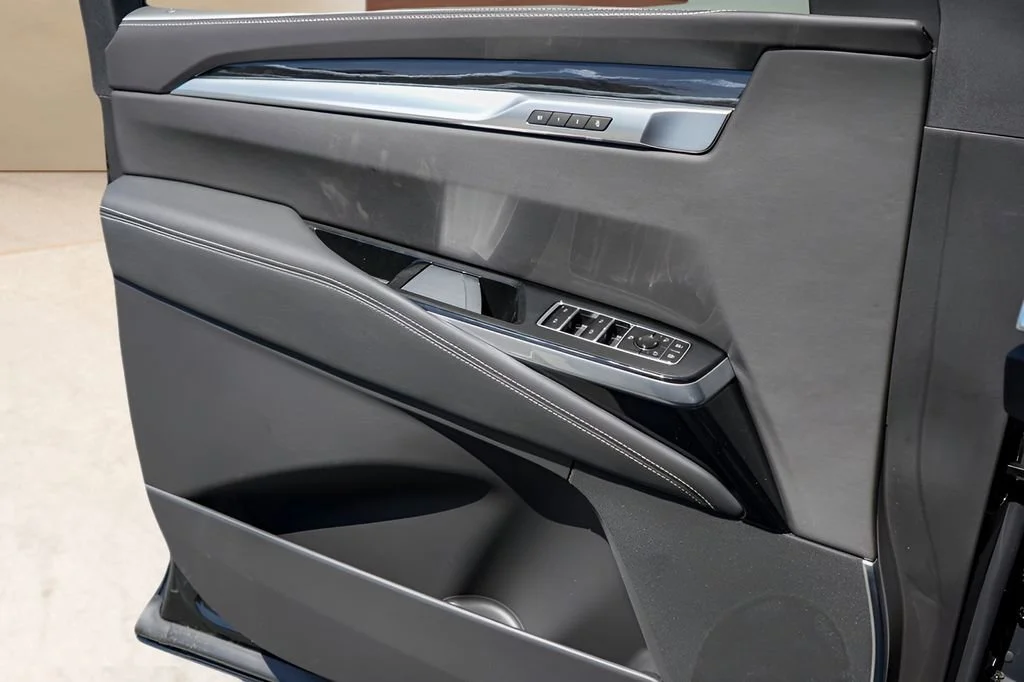 2026 Cadillac Escalade Sport - Photo 16