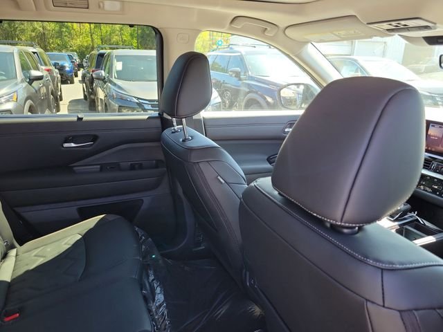 New 2026 Nissan Pathfinder Platinum