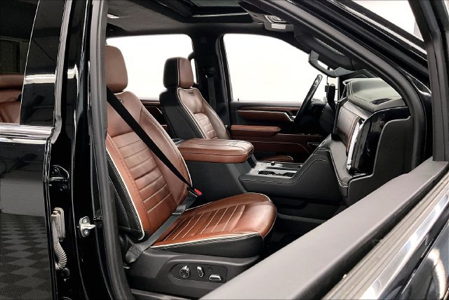 Used 2024 Onyx Black GMC Denali Ultimate image 8