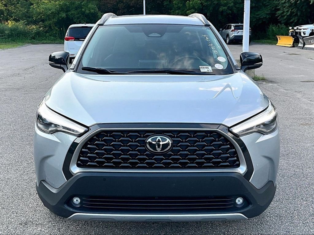 Used 2025 Silver Toyota XLE image 2
