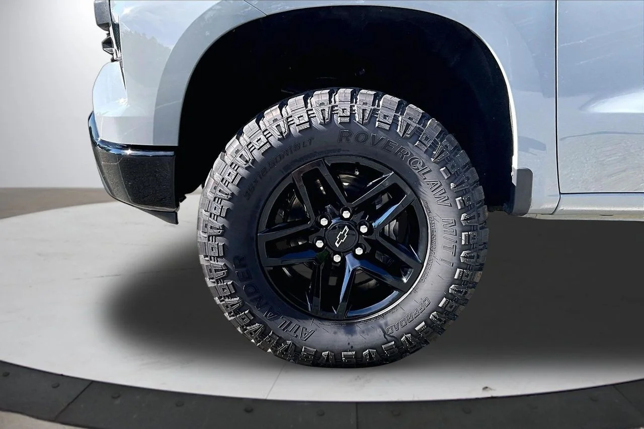 Certified Used 2024 Gray Chevrolet Custom Trail Boss image 31