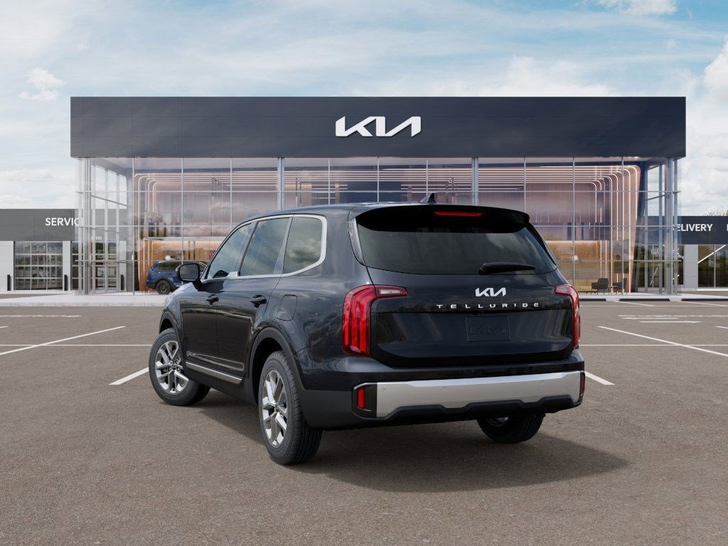2025 Kia Telluride LX photo 3
