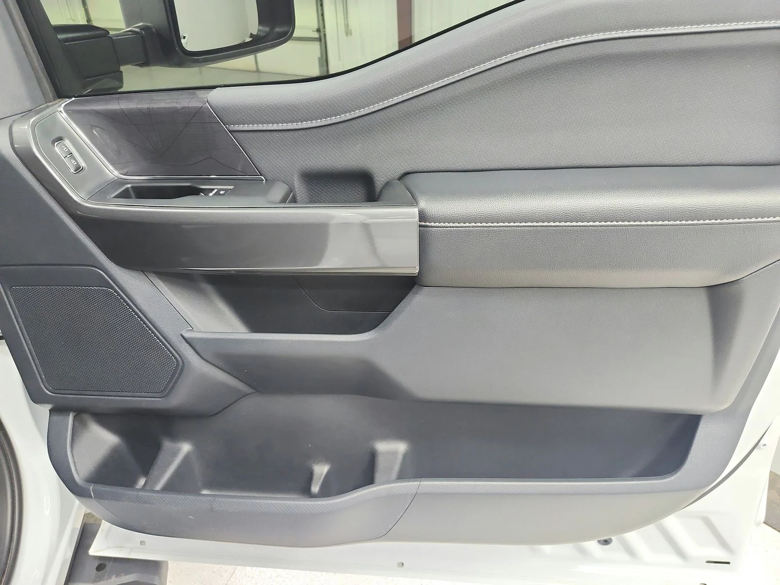 Used 2023 White Ford XLT image 46