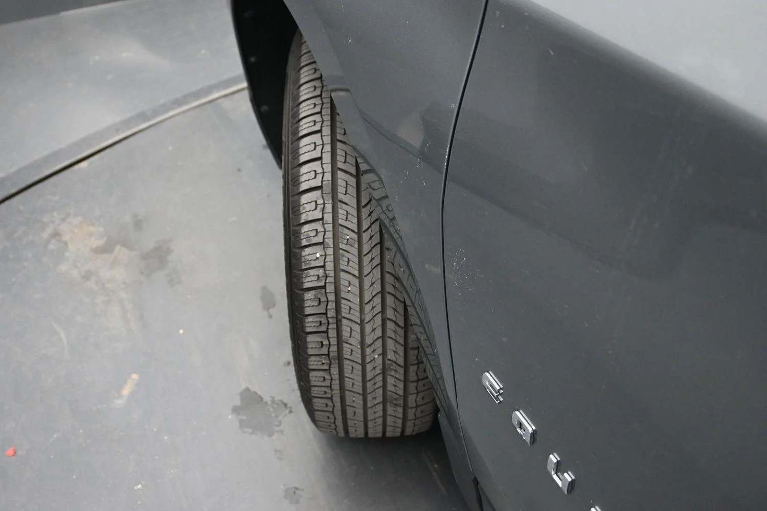 Used 2024 Sterling Gray Metallic Chevrolet LT image 5